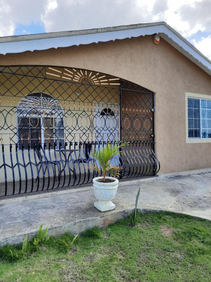 Rick'S Reggae Villa Montego Bay Extérieur photo